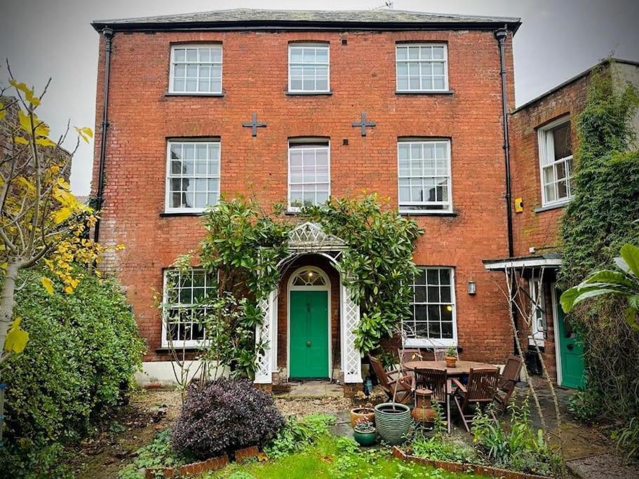 فيلا Large Georgian House In Heart Of إكزيتر المظهر الخارجي الصورة